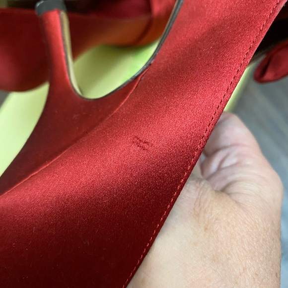 Gorgeous Red Satin Heels 👠 - Picture 10 of 13